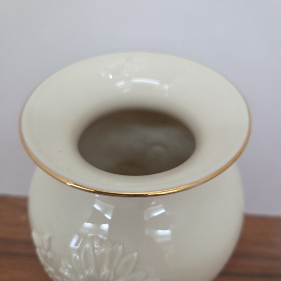 Lenox Delightful Daisies Ivory China - Picture 4 of 6